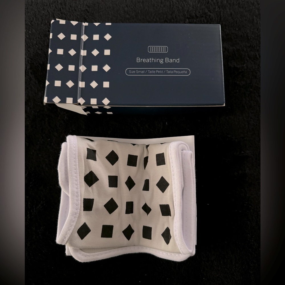 BRAND NEW, Small, Black and White Nanit breathing band.